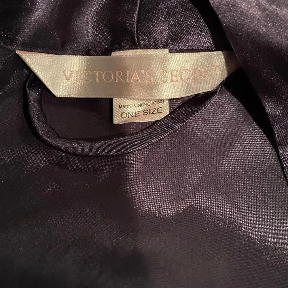 Victoria’s Secret Navy Satin Robe - Picture 6 of 9